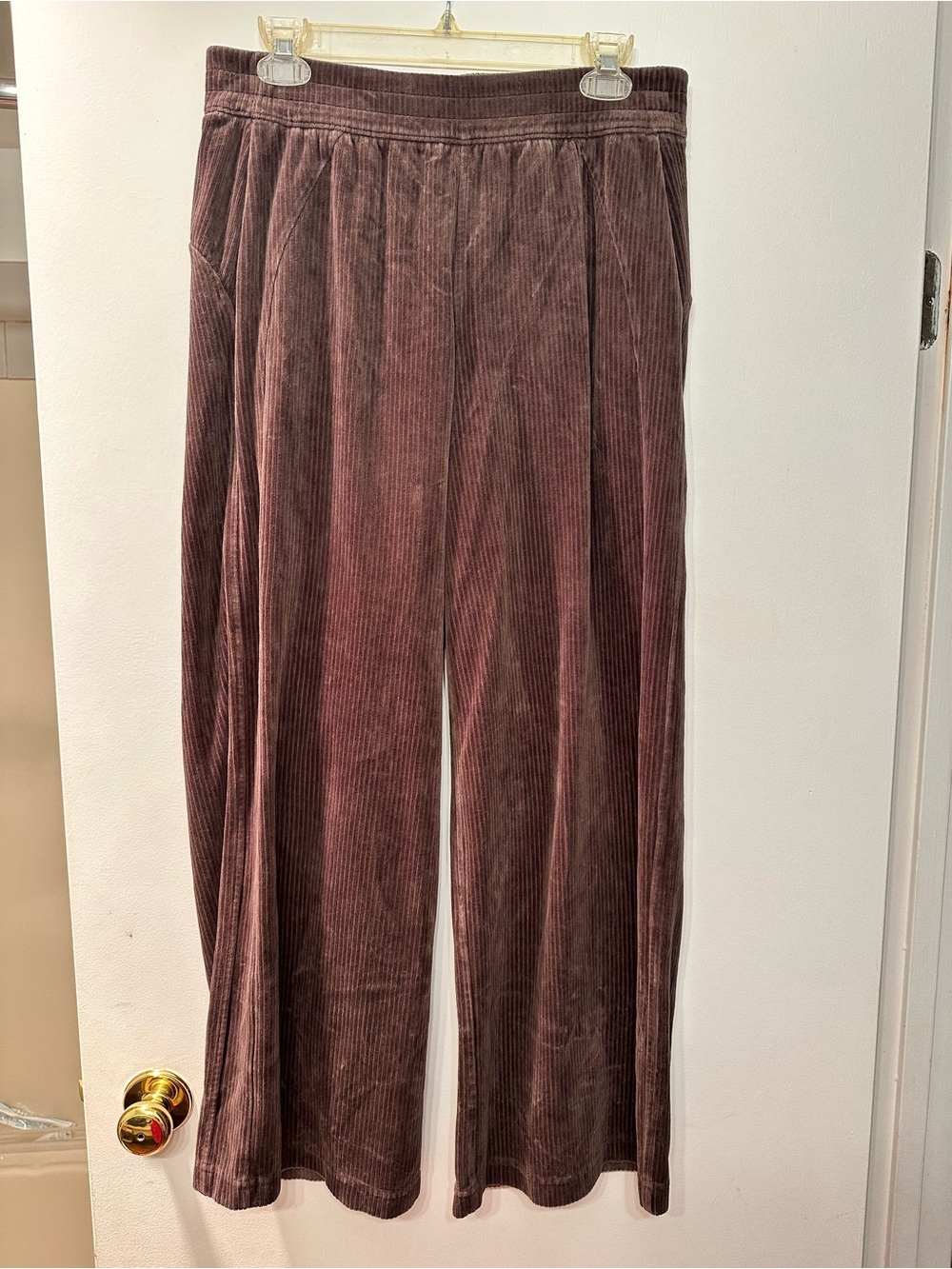 Lululemon Scuba Mid-Rise Wide-Leg Crop *Velvet Cord 8 Espresso Brown - Picture 7 of 15
